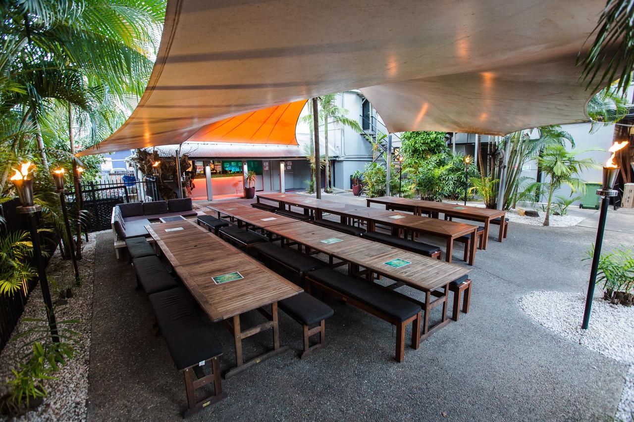 Mad Monkey Central Cairns Exterior photo
